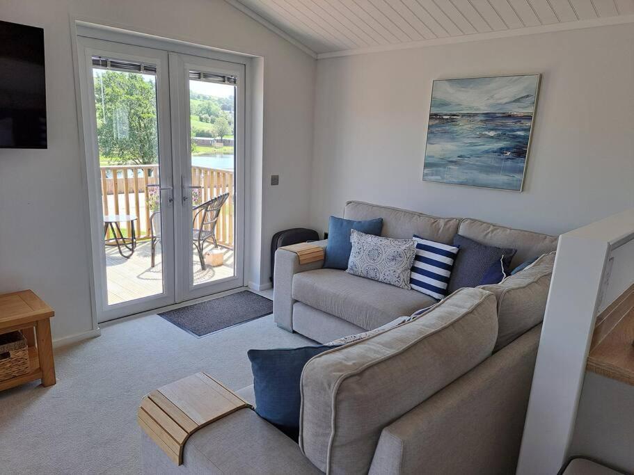 Diddly Squat Lodge With Hot Tub, Pendle View Holiday Park Clitheroe Luaran gambar