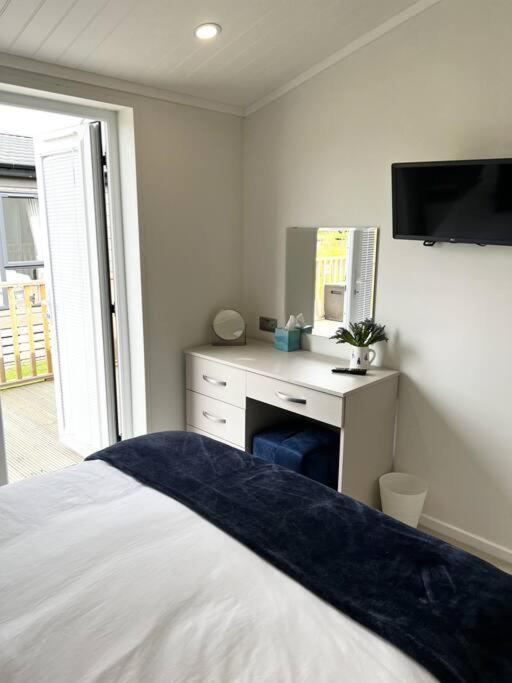 Diddly Squat Lodge With Hot Tub, Pendle View Holiday Park Clitheroe Luaran gambar
