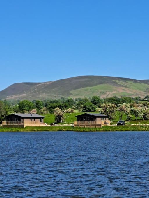 Diddly Squat Lodge With Hot Tub, Pendle View Holiday Park Clitheroe Luaran gambar