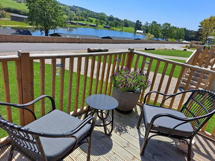 Diddly Squat Lodge With Hot Tub, Pendle View Holiday Park Clitheroe Luaran gambar